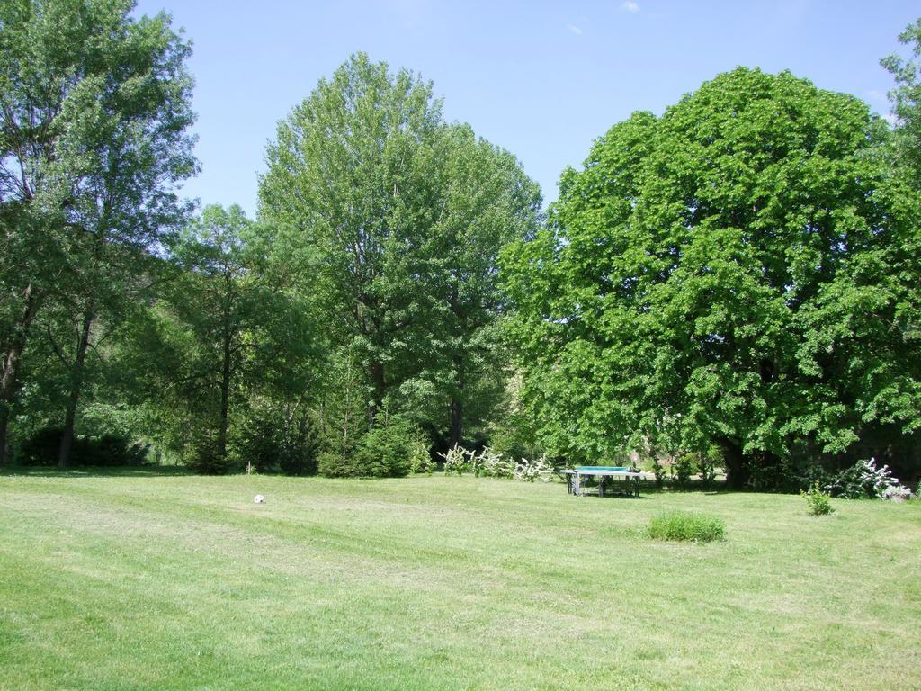 La Magnanerie d'Hôtes ,le jardin secret Sauve Extérieur photo